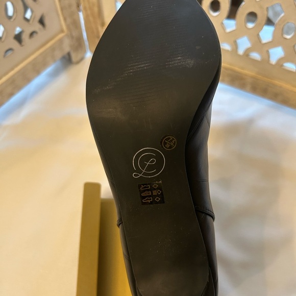 Chinese Laundry Black Quilted Heeled Boots with Chain - Picture 6 of 14